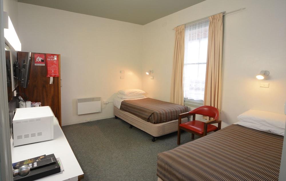 Bridge Hotel Сміттон Екстер'єр фото