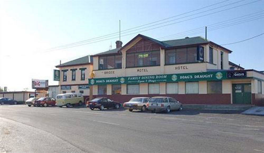Bridge Hotel Сміттон Екстер'єр фото